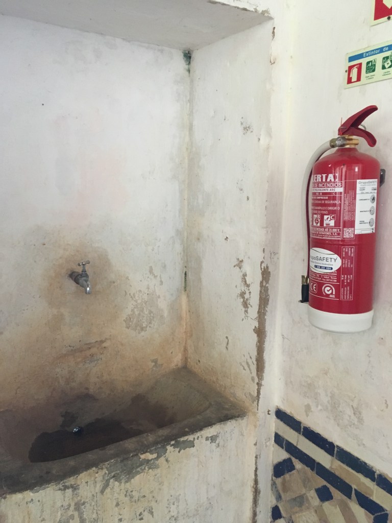 Extinguisher, foam, water