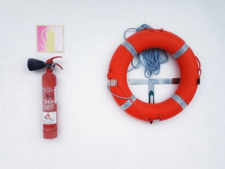 Safety equipment, safety naval extinguisher